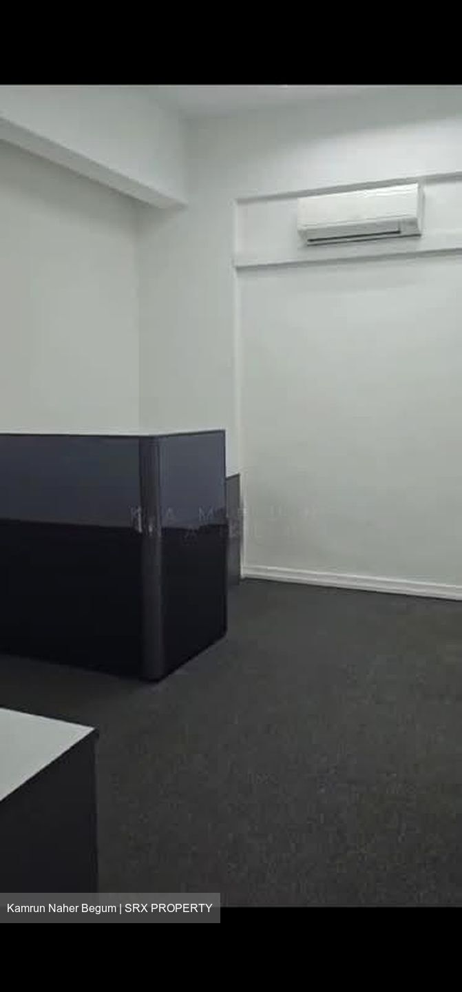 Jurong Gateway Road (D22), Office #587103631